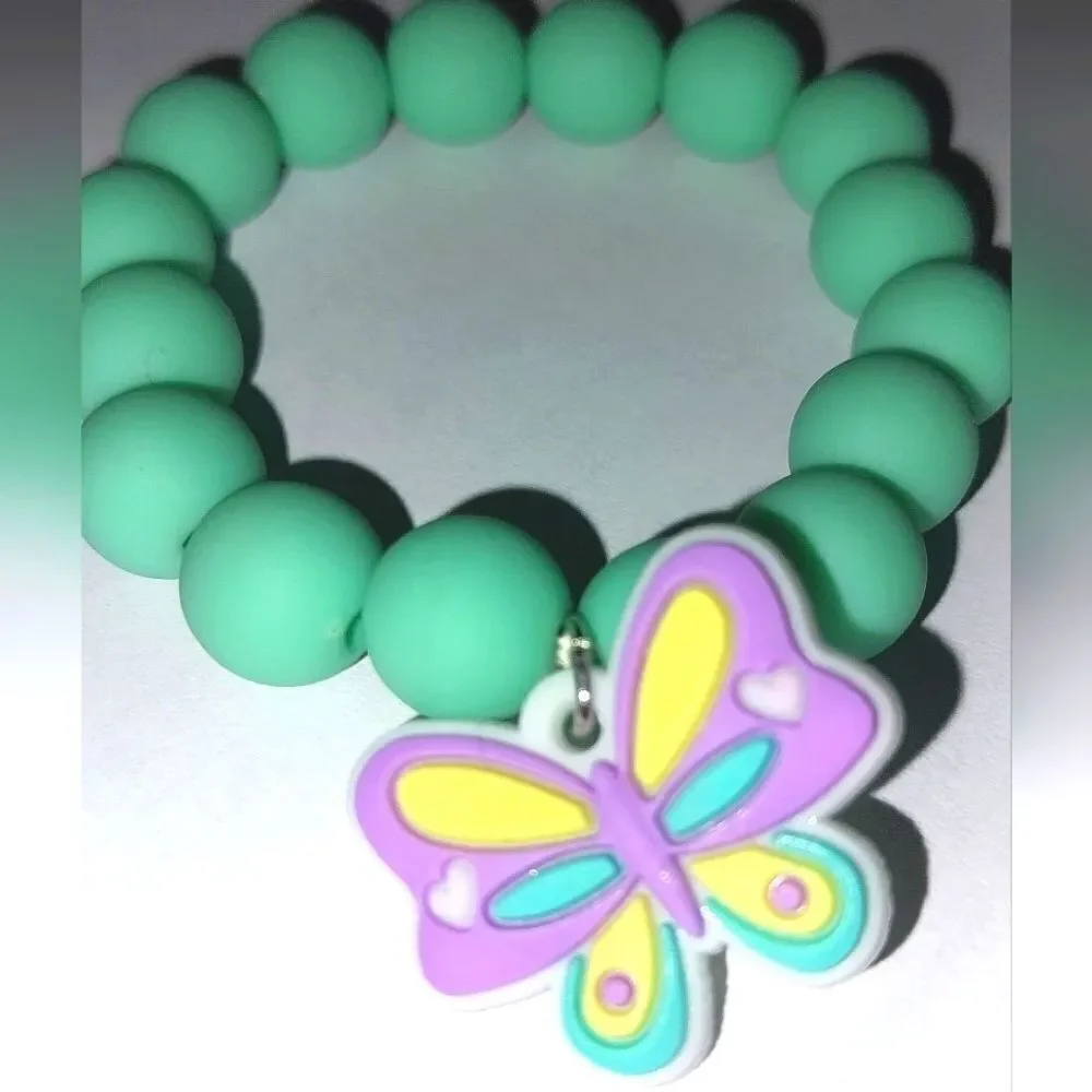 Super cute girls beaded bracelet
